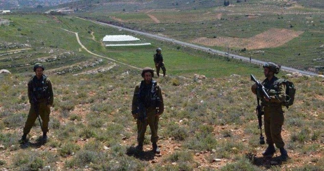 الاحتلال يقتحم عقربا ويعتدي على مزارعين في قريوت قضاء نابلس