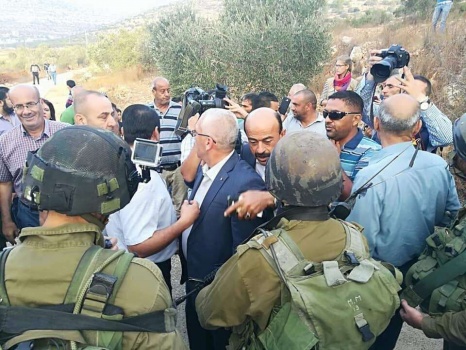 بالصور..مدرسة الساوية.. حين يحرم الفلسطيني التعليم لراحة المستوطنين