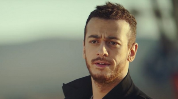 موقع فرنسي يكشف تفاصيل محاولة سعد لمجرد الانتحار