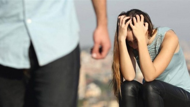 لجأت الى خطوة "مجنونة" لتمنع زوجها من خيانتها...