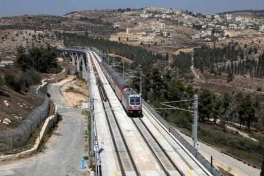 خط سكة حديد بين إسرائيل ودول عربية