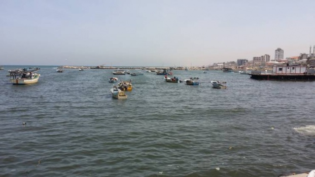اغلاق معبر بيت حانون ومنع الصيادين من دخول بحر غزة