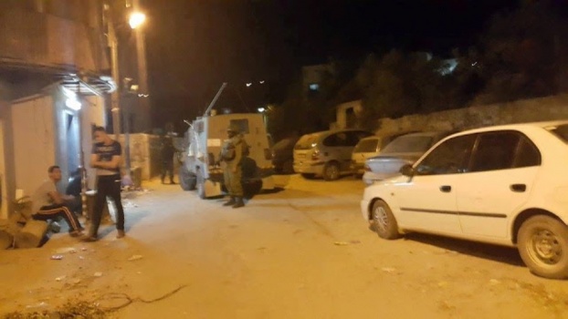 الاحتلال يصادر مركبة من عوريف جنوب نابلس
