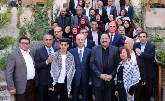 التربية: هدفنا الوصول إلى مليون مشارك بتحدي القراءة في فلسطين