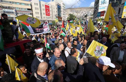 بالصور...إحياء الذكرى الـ14 لاستشهاد ياسر عرفات في نابلس