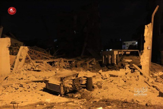إسرائيل تدمر مبنى فضائية الأقصى بغزة