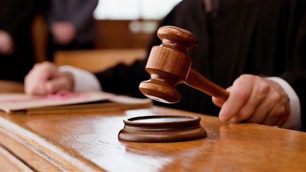 طفلة تواجه تهمة القتل... هذا ما فعلته برضيع في حضانة