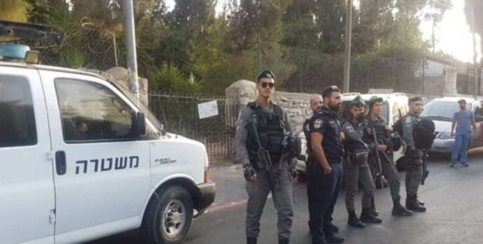 اعتقال 4 مواطنين بتهمة اعتدائهم على جنود بالقدس