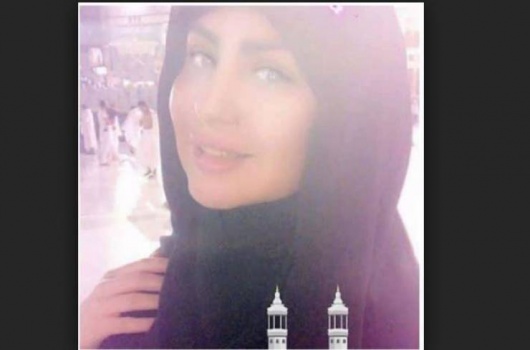 شاهد حليمة بولند تؤدي العمرة