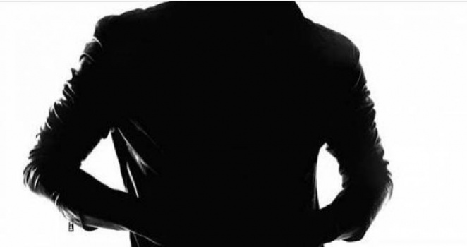 بعد خسارته لمنزله - نقل فنان شهير بشكل طارئ إلى المستشفى