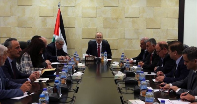 الحكومة تدين "الهجوم" على المواطنين بغزة