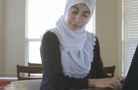 فيديو: مدرسة بأمريكا تطرد مسلمة بسبب إسرائيل