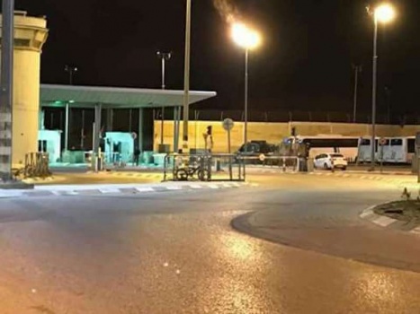 الاحتلال يغلق حاجز قلنديا حتى إشعار آخر