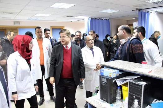 وزير الصحة يعود الجرحى في مجمع فلسطين الطبي ويطمئن على سير العمل