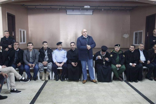 محافظ جنين يترأس وفدا لتهنئة الطوائف المسيحية في الزبابدةوالمدينةبعيد الميلاد