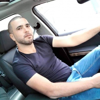 جنين:الاحتلال يعتقل شابا من فقوعة ويحطم محتويات منازل أشقائه