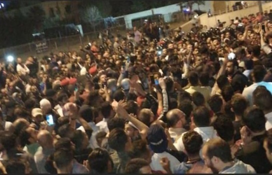 آلاف الأردنيين في وقفة بعمّان تطالب برحيل الحكومة والبرلمان
