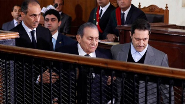 حماس تُكذِب إفادة حسني مبارك أمام المحكمة