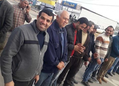 مزارعو جنين وطوباس يشتكون استمرار إغلاق المعابر مع الداخل المحتل