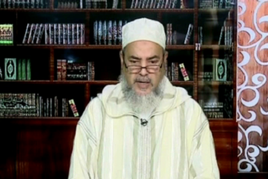 رد شيخ جزائري بارز على فنانة عرضت عليه الزواج!