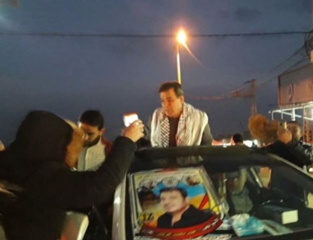 الاحتلال يُبعد أسيراً من غزة إلى الضفة