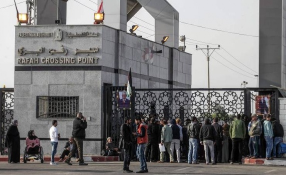 فتح معبر رفح أمام عودة العالقين إلى غزة