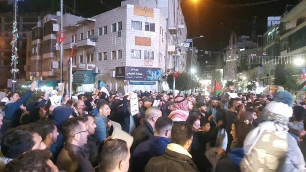 صور| 'حراك اسقاط الضمان' يخرج نصرة للاسرى