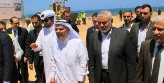 العمادي يغادر غزة: أوقفنا دفع رواتب موظفي حماس