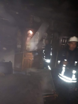 إخماد حريق منزل في بلدة اليامون غرب جنين