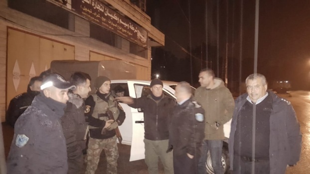 بالصور..مدير شرطة جنين يتفقد الدوريات العاملة في الميدان في ظل المنخفض الجوي الشديد