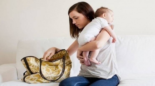أغراض في حقيبة يدك يمكن أن تكون قاتلة لأطفالك!