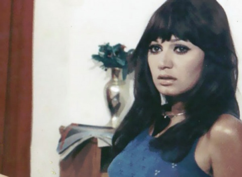 بعد 27عامًا من وفاتها .. ابنة مديحة كامل تكشف القصة الحقيقية لحجاب والدتها