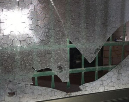 العيسوية- اقتحام مسجد الأربعين وتحطيم نوافذه واعتقالات