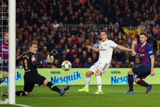 بالصور..التعادل يحسم كلاسيكو الارض بين برشلونة وريال مدريد