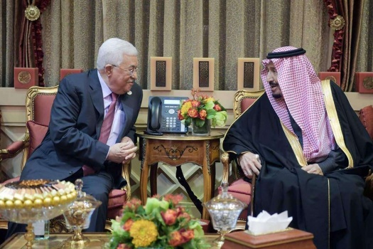 خلال اجتماعه مع الرئيس عباس..ملك السعودية: نقف مع الفلسطينيين وبحقهم في دولة