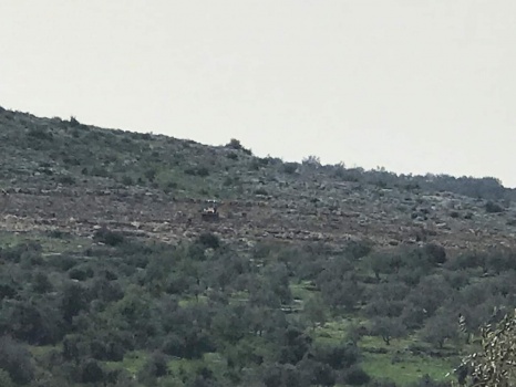 صور..الاحتلال يجرف أراض زراعية في برطعة جنوب جنين