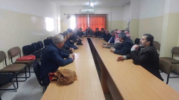 مديرية الحكم المحلي والغرفة التجارية في جنين  تبحثان سبل التعاون المشترك