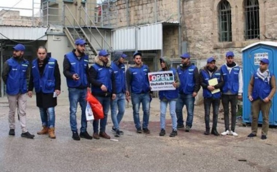 الاحتلال يمنع نشطاء 'التوثيق والحماية' من العمل بالخليل