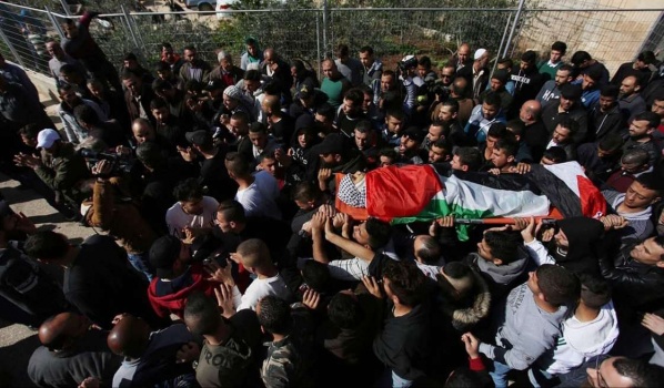 صور..ألاف المواطنين يشيعون جثمان الشهيد أبو طالب في قرية الجلمة شمال جنين