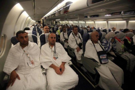 السلطات المصرية ترجع عددًا من معتمري غزة