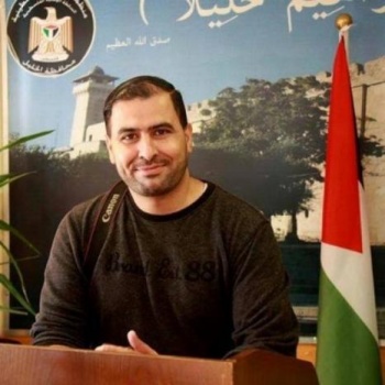 كونه صحفيا.. القاضي الأشقر يرفض تمديد عامر أبو عرفة 15 يوما ويكتفي ب 3 أيام