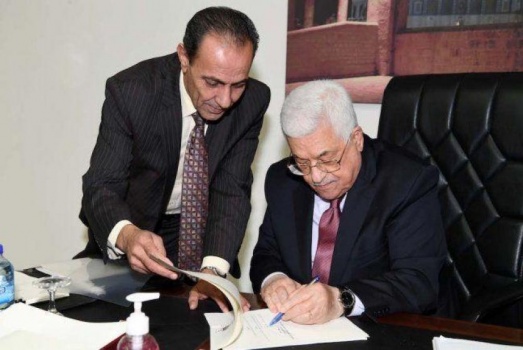 جنين: الرئيس يوعز بإستكمال منزل أسرة الشهيد ياسر حمدوني