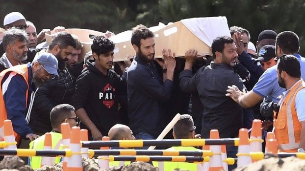 صور| بدء تشييع شهداء هجوم نيوزيلندا الإرهابي