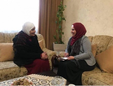 الاحتلال يحرم اخت الشهيدة دلال المغربي من اداء فريضة الحج