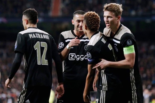 أياكس يقصي ريال مدريد من الأبطال
