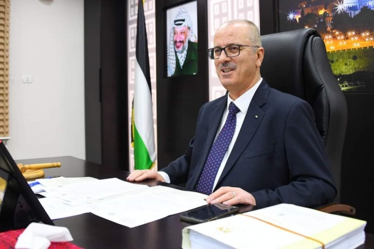 الحمد الله بآخر جلسة له "ينفي" شراء حكومته 5 آلاف سيارة