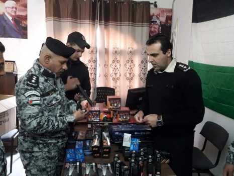 ضبط بضائع تشكل خطر على المواطنين وممنوعة من التداول في جنين