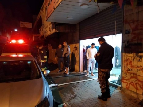 جنين:خسائر فادحة بآلاف الشواكل تلحق بمحلات تجارية بسبب نبع ماء (صور وفيديو)