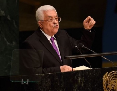الرئيس يهنئ المرأة الفلسطينية بيوم المرأة العالمي