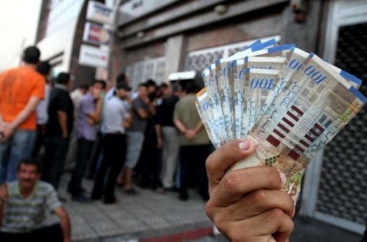 الكشف عن النسبة التي ستصرف لرواتب الموظفين هذا الشهر
